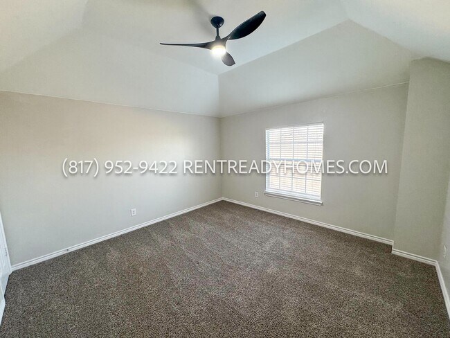 Building Photo - 2221 Overton Dr