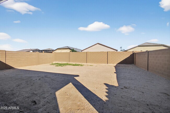 Building Photo - 2994 E Barrel Race Rd