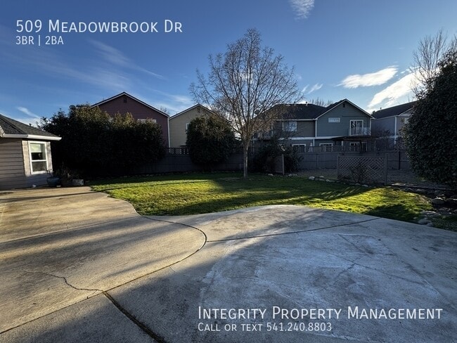 Building Photo - 509 Meadowbrook Dr