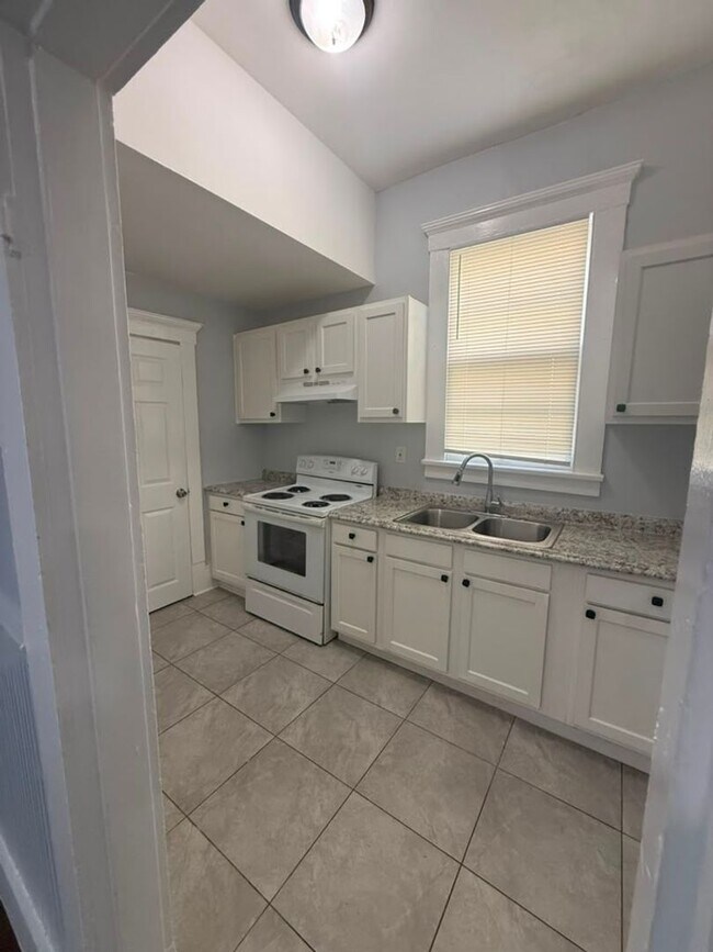 Building Photo - 4540-3 US-1