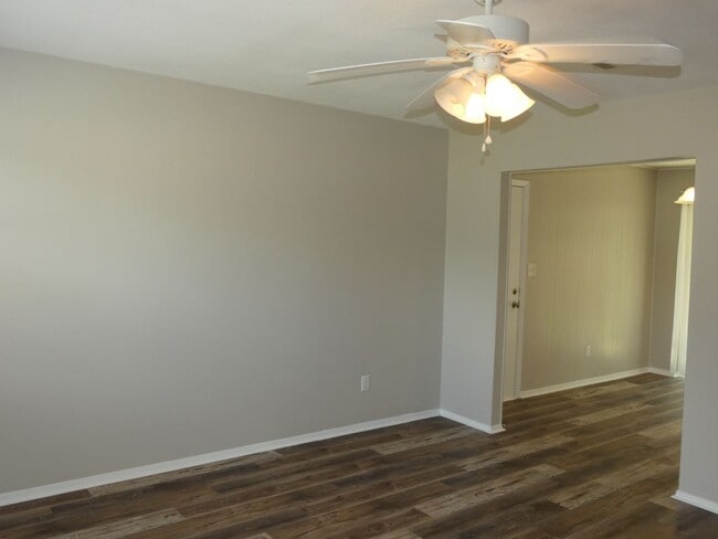 Building Photo - 3-Bedroom Home- LVP Throughout