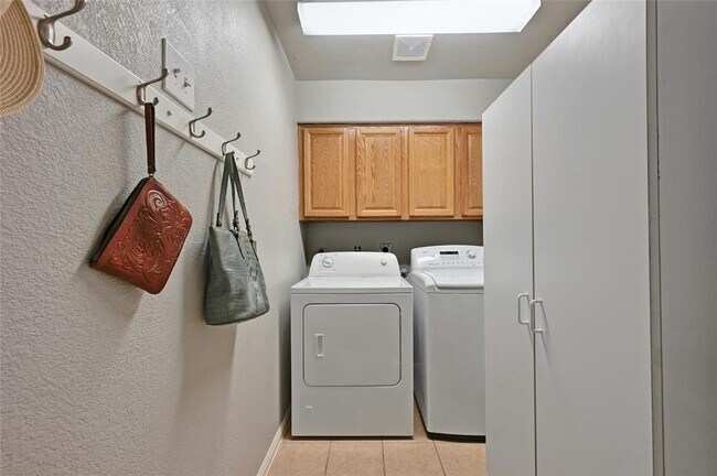 Building Photo - 932 Great Sand Dunes Ave