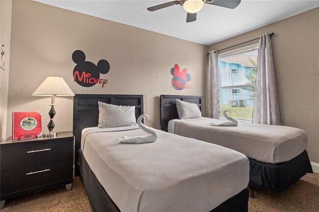 Building Photo - 2749 N Poinciana Blvd