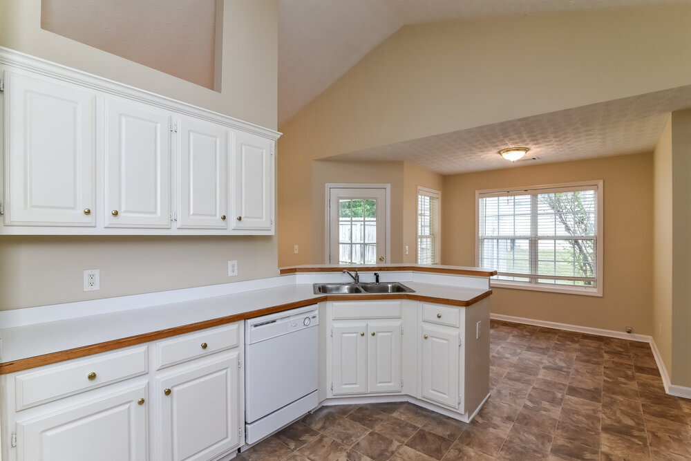 Building Photo - 3600 Biltmore Oaks Dr SE