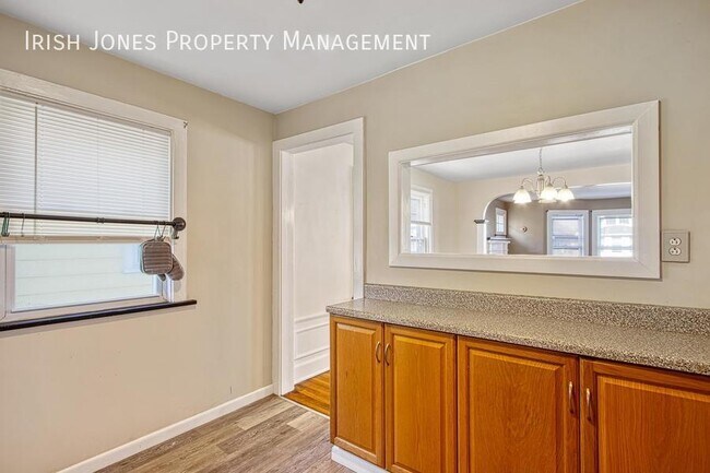 Building Photo - 20 Avery Ave