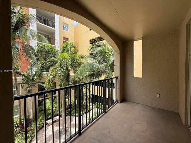 Building Photo - 17100 N Bay Rd