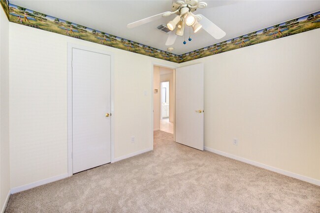 Building Photo - 1927 Ash Meadow Dr