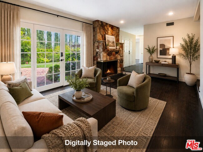 Building Photo - 4645 Petit Ave
