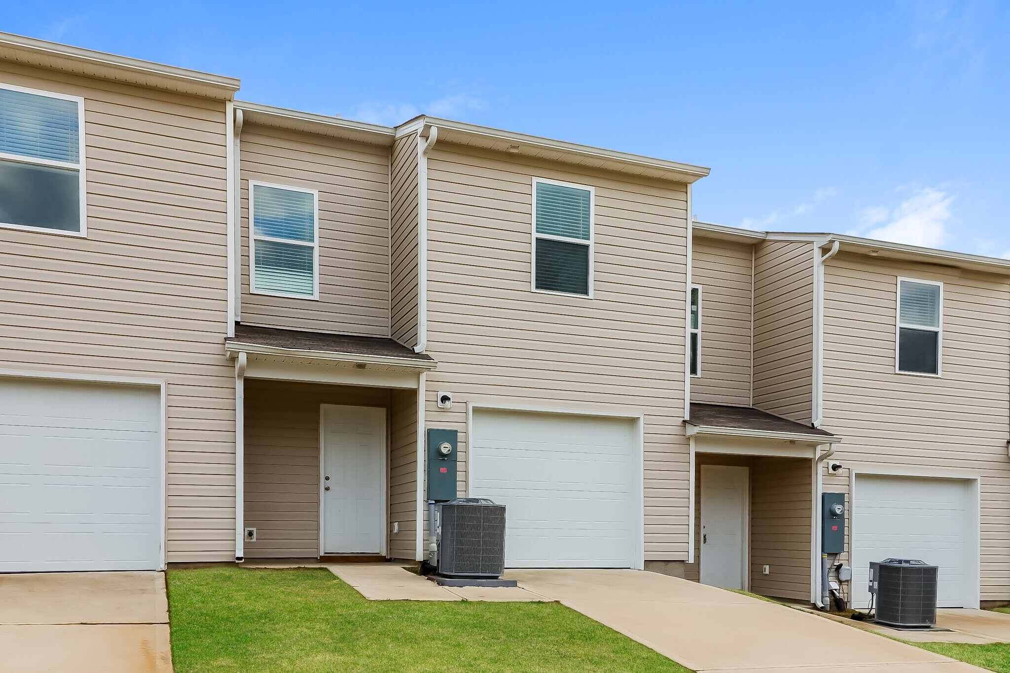 Building Photo - 291 Century Dr