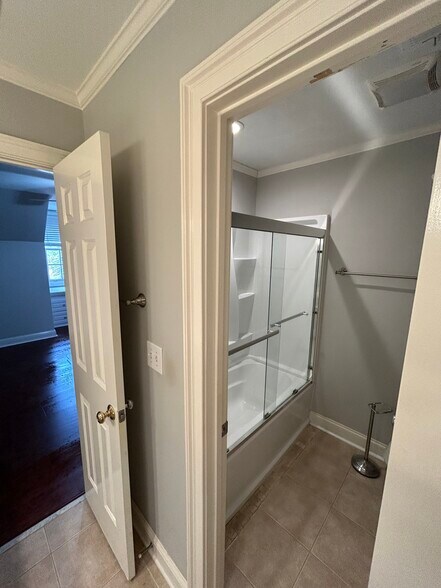Building Photo - 403 Prestwick Dr