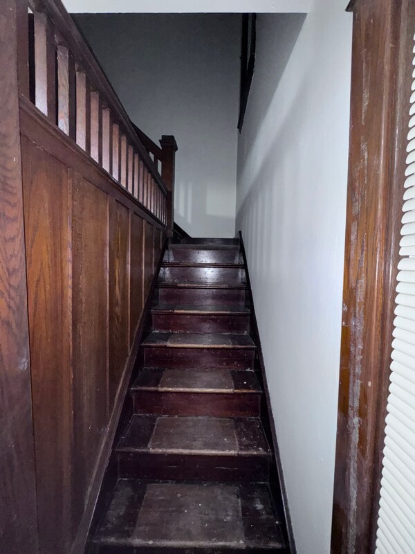 Building Photo - 650 W 3rd St