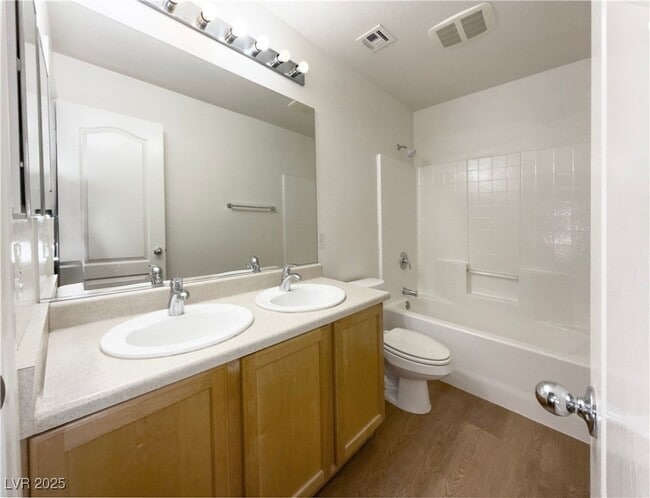 Building Photo - 10789 Muscari Way