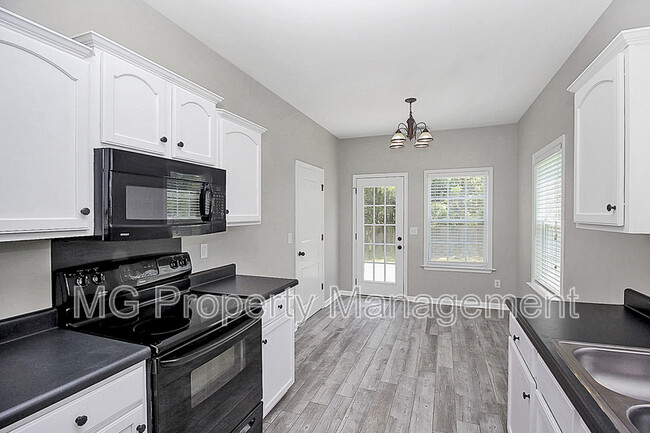 Building Photo - 162 Brookshire Dr