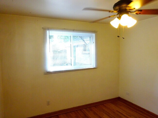 Building Photo - Two Bedroom Apartment With Hardwood Floors...