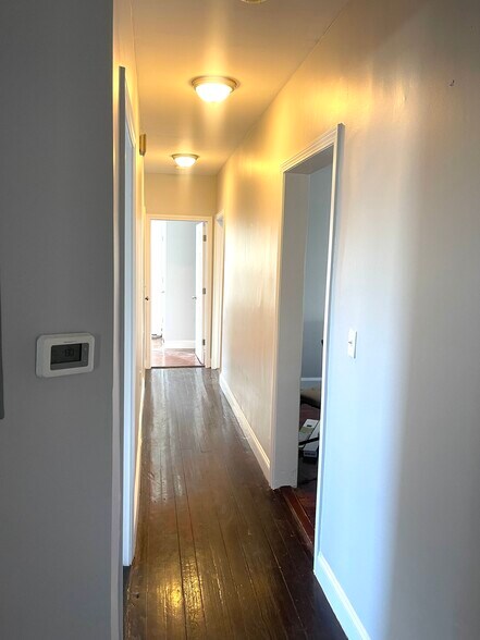 Building Photo - 26 Babson St