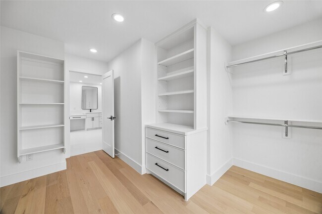 Building Photo - 111 E 18th St