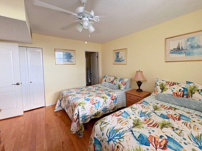 Building Photo - Calling All Snowbirds! 2-Bed, 2-Bath Condo...