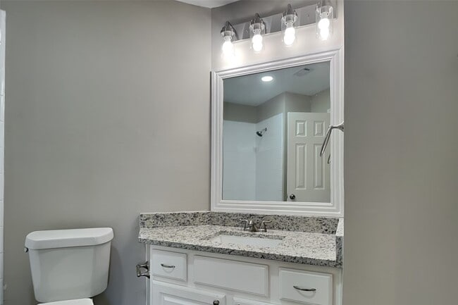 Building Photo - 20607 Golden Hawthorn Ct