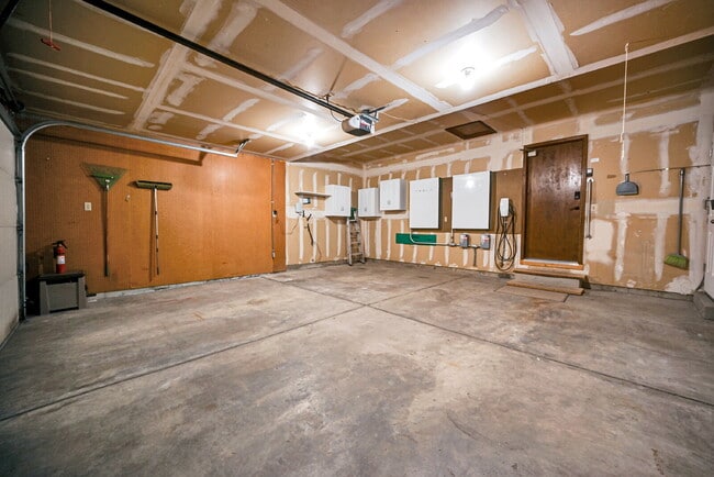 Building Photo - $3,895.95, $200 Off Cleaning Voucher, 4 Beds - 3 Baths, Single Family Home in Denver with 2-Car A...