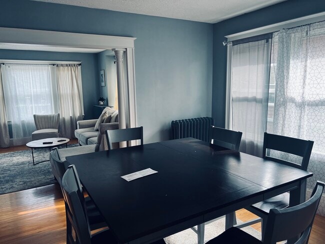 Building Photo - 214 Sabattus St