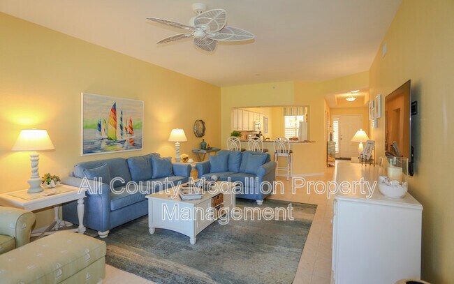 Building Photo - 2405 Harmony Ln