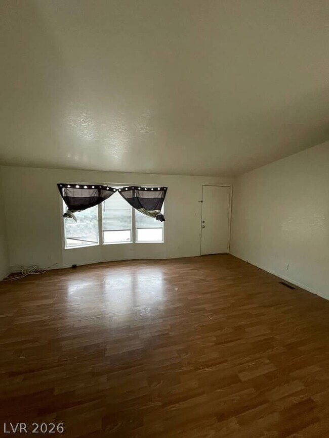 Building Photo - 3560 Estes Park Dr