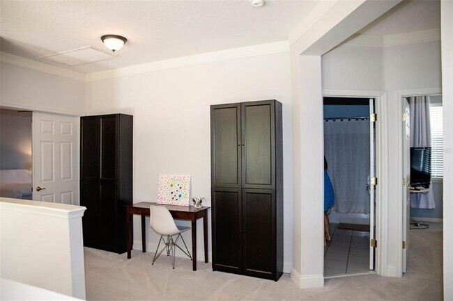 Building Photo - 411 Sycamore St