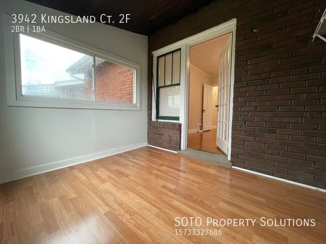 Building Photo - **section 8 accepted**Charming 2-bedroom, ...