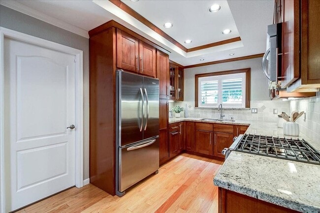 Building Photo - LOVELY 3 Bed/2 Bath Home in San Jose on a ...