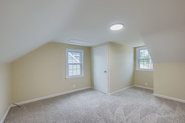 Building Photo - 14827 Kenneth Ave