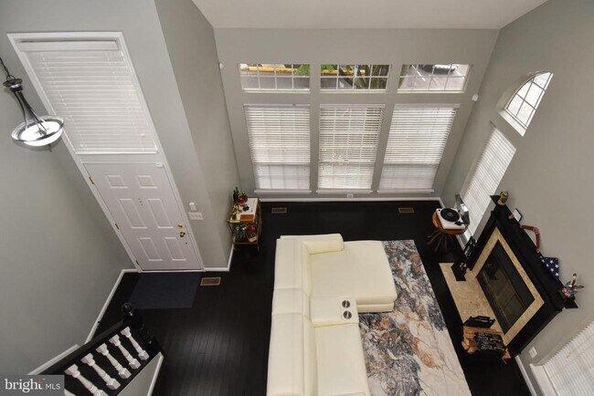 Building Photo - 406 Fortress Way