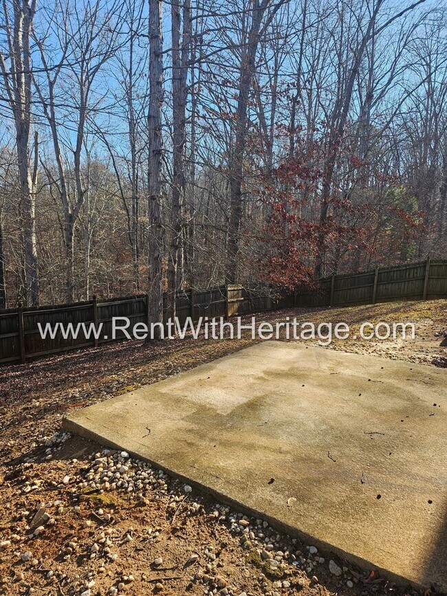 Building Photo - WOW!!...GORGEOUS!!..UPGRADES /AMAZING MASTER/ FENCED YD/ SWIM-TENNIS