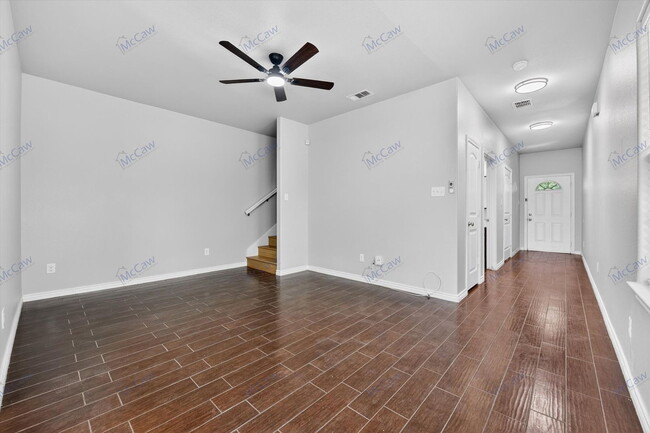 Building Photo - 912 Drexel St
