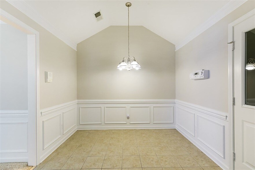 Building Photo - 88 Romie Dr