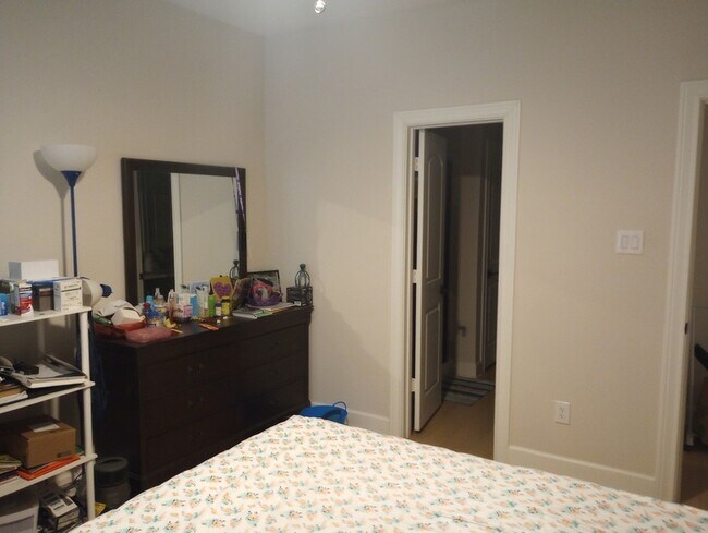 Building Photo - 1328 Windermere Wy