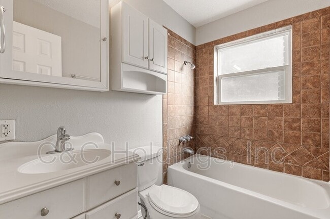 Building Photo - 2427 S 126th E Ave