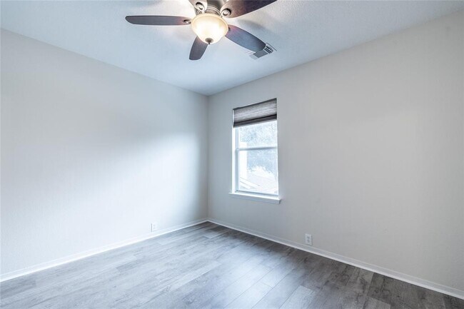 Building Photo - 17611 S Summit Canyon Dr