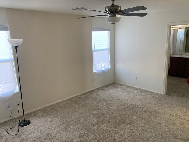 Building Photo - 1230 Hopespring Loop Ave