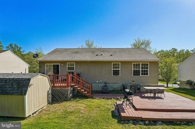 Building Photo - 7039 Heather Dr