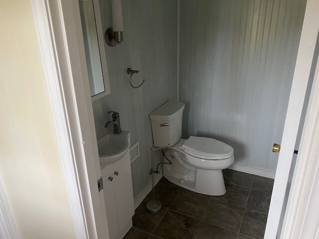 Building Photo - 13925 Aiken Rd