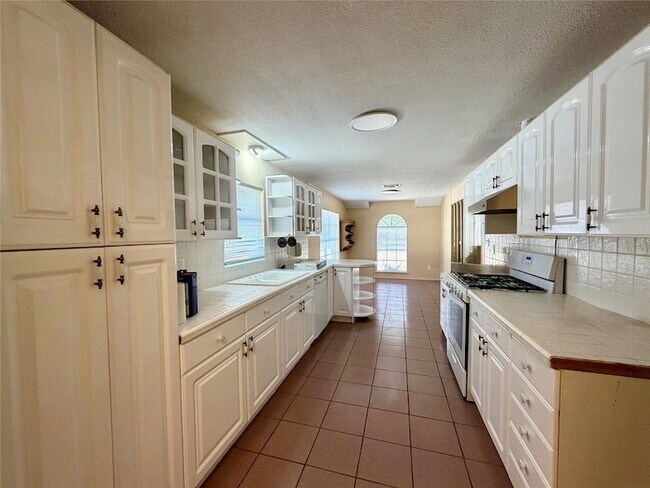 Building Photo - 3117 Pine Acres Dr