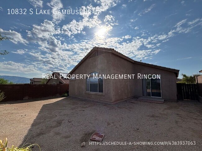 Building Photo - 10832 S Lake Gambusi Dr
