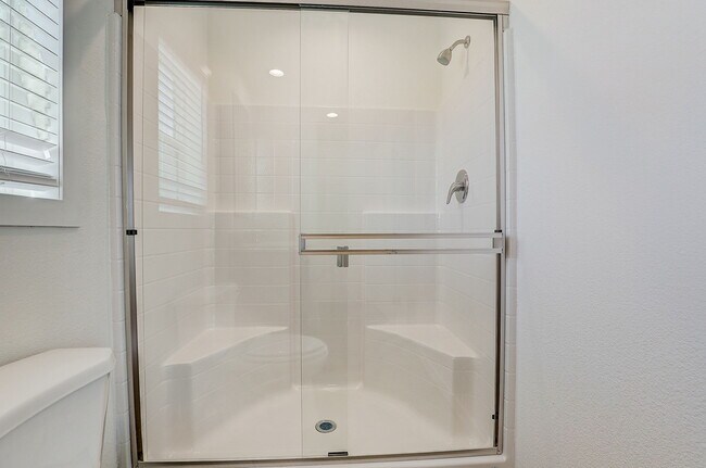 Building Photo - 2627 S Lamb Blvd