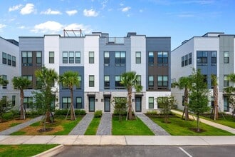 Building Photo - 2329 Brix St
