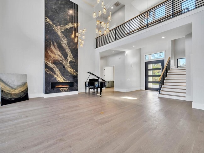 Building Photo - 330 Kelly Plantation Dr