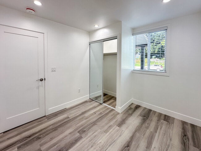 Building Photo - 3028 1st St