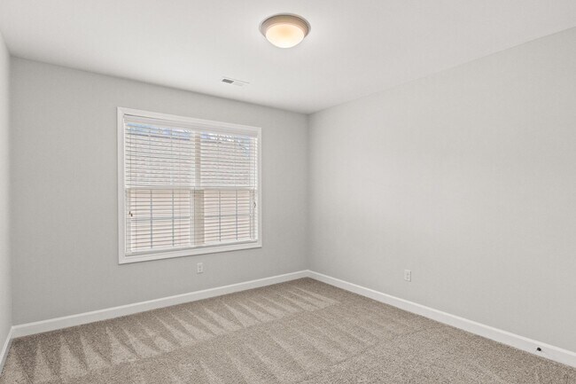 Building Photo - Spacious Home near Downtown Apex!