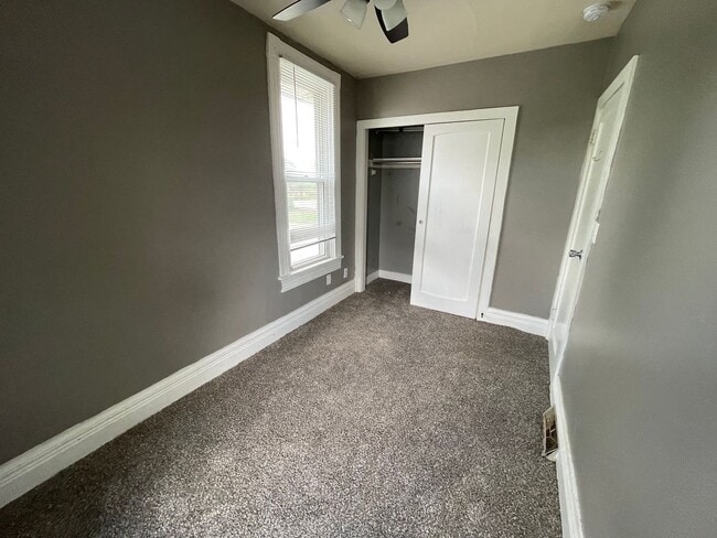 Building Photo - 2 Bedroom, 1.5 Bathroom Duplex