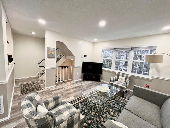 Building Photo - 2265 Chestnut Burr Ct