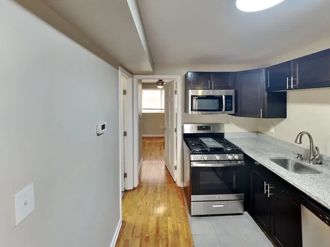 Building Photo - Lantern Square Apartments-A3
